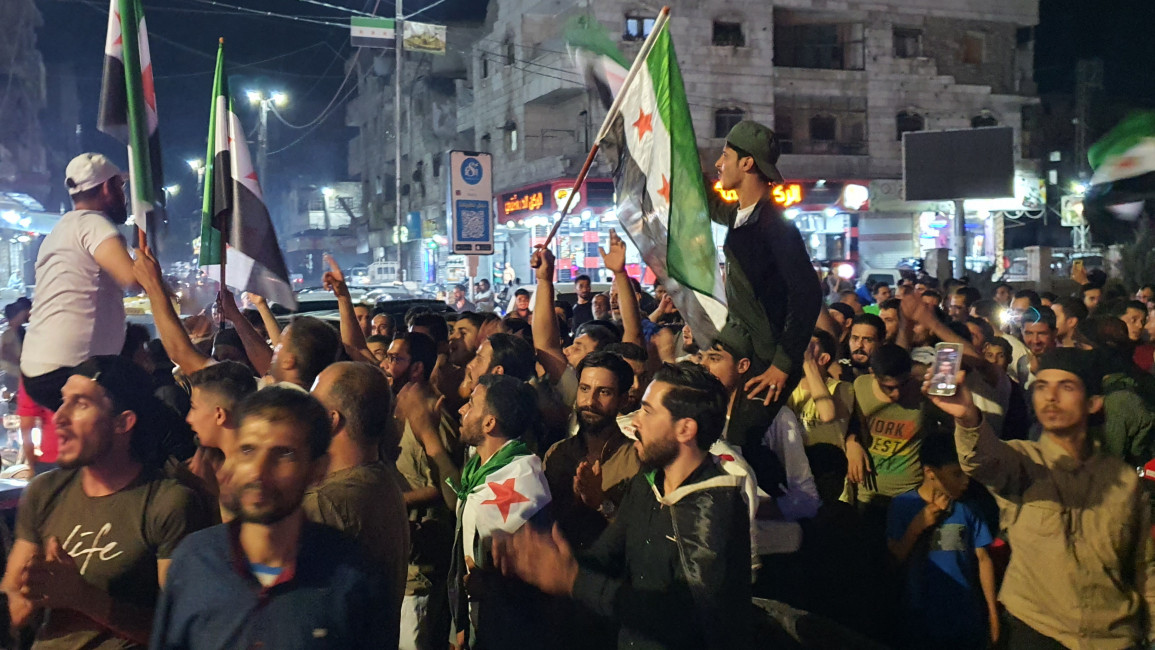 Demonstrasi Meledak Di Suriah Utara Setelah Seruan Rekonsiliasi Dengan Rezim Assad Oleh Menlu Turki